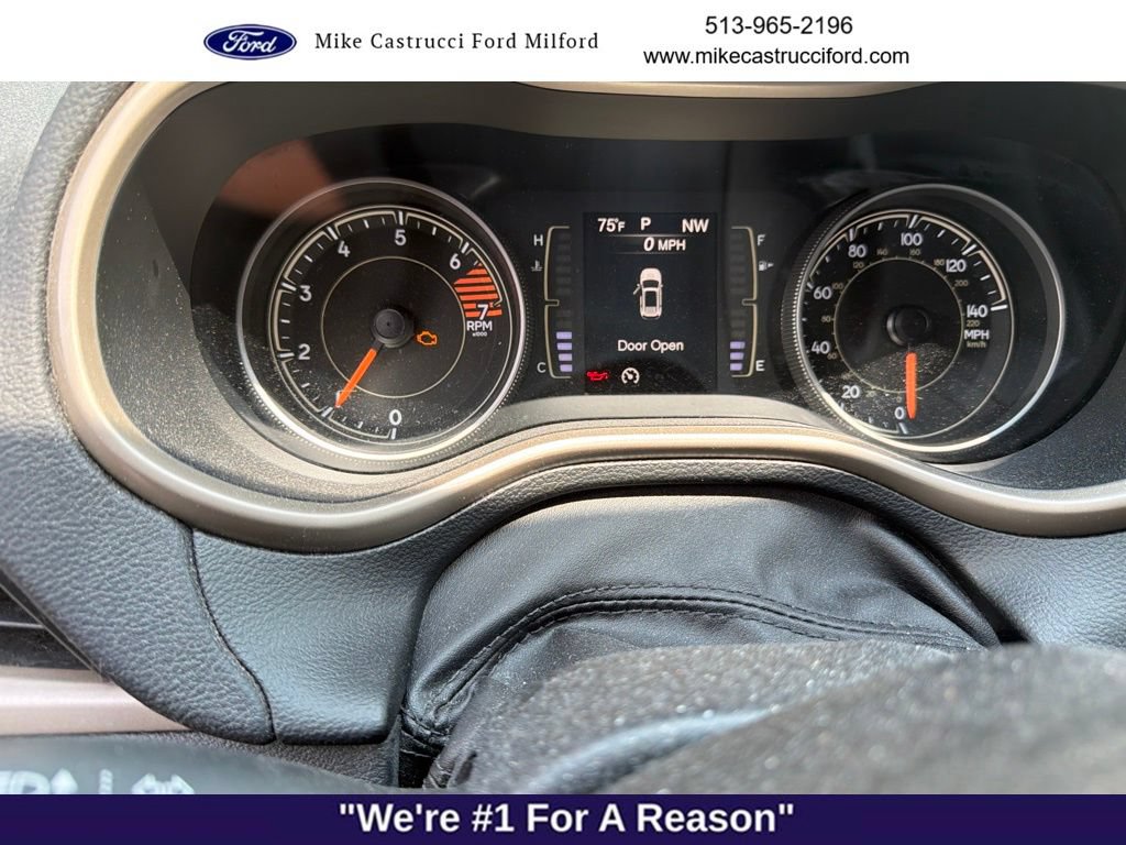 Used 2017 Jeep Cherokee Sport AWD/4WD image 12