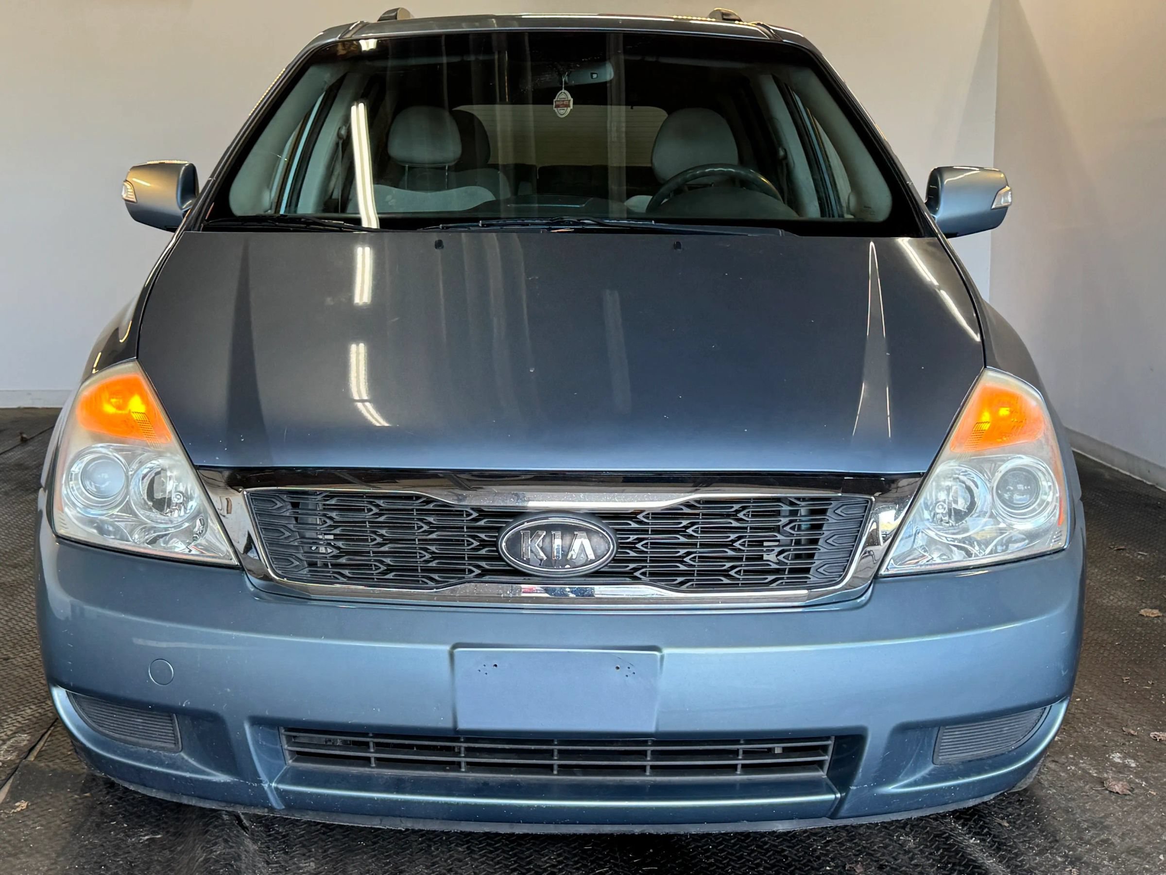 Used 2012 Kia Sedona LX w/ PWR Pkg FWD image 3