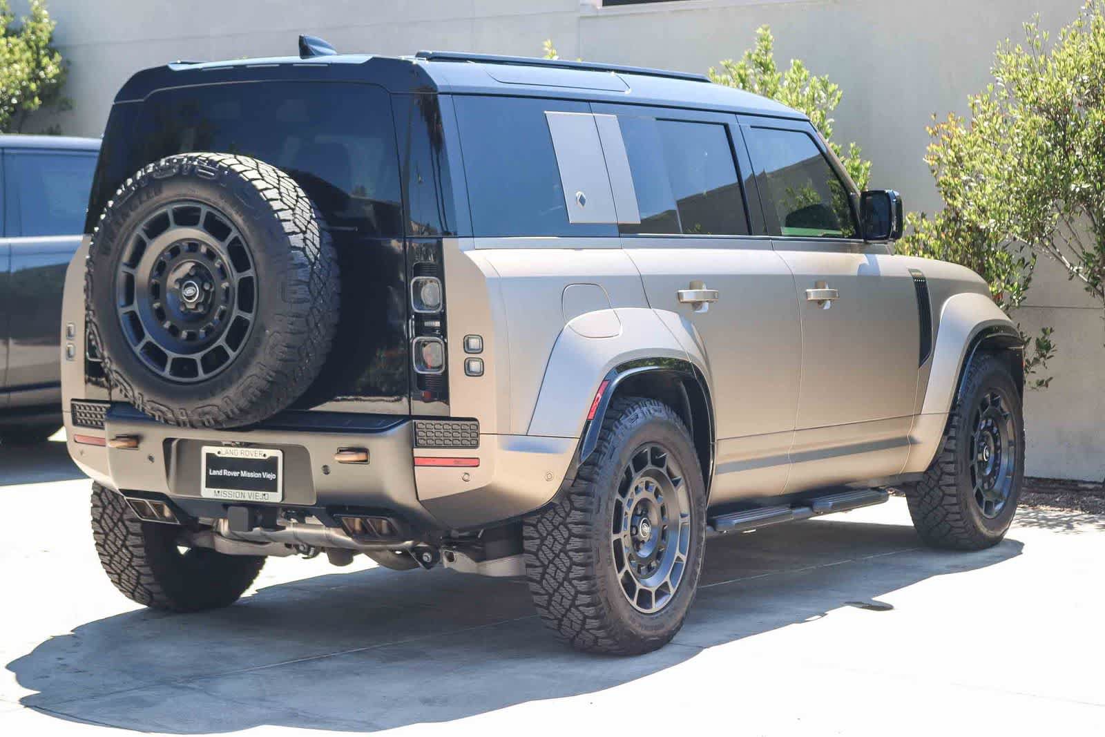 Certified 2025 Land Rover Defender 110 AWD/4WD image 6