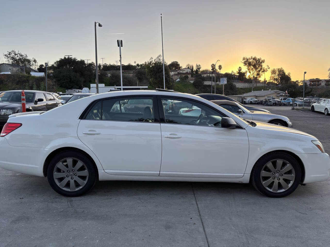 Used 2006 Toyota Avalon XL image 8