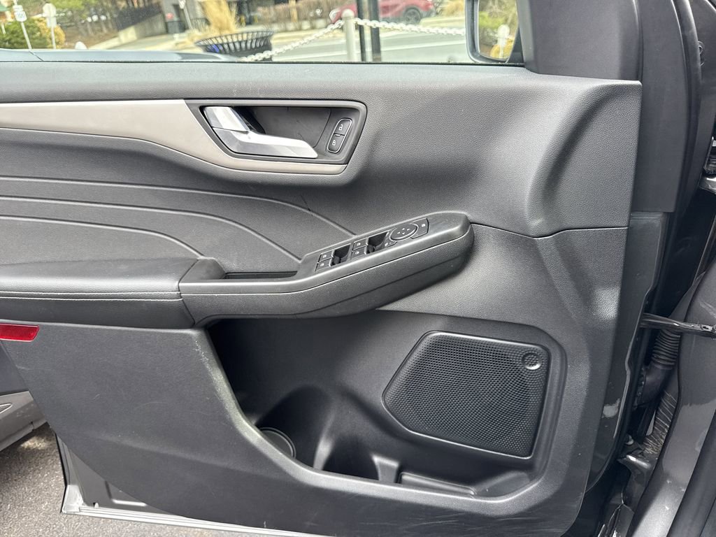 Used 2022 Ford Escape SEL AWD/4WD image 22