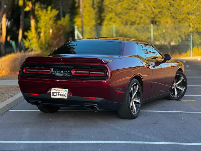 Used 2019 Dodge Challenger R/T w/ Driver Convenience Group RWD image 21