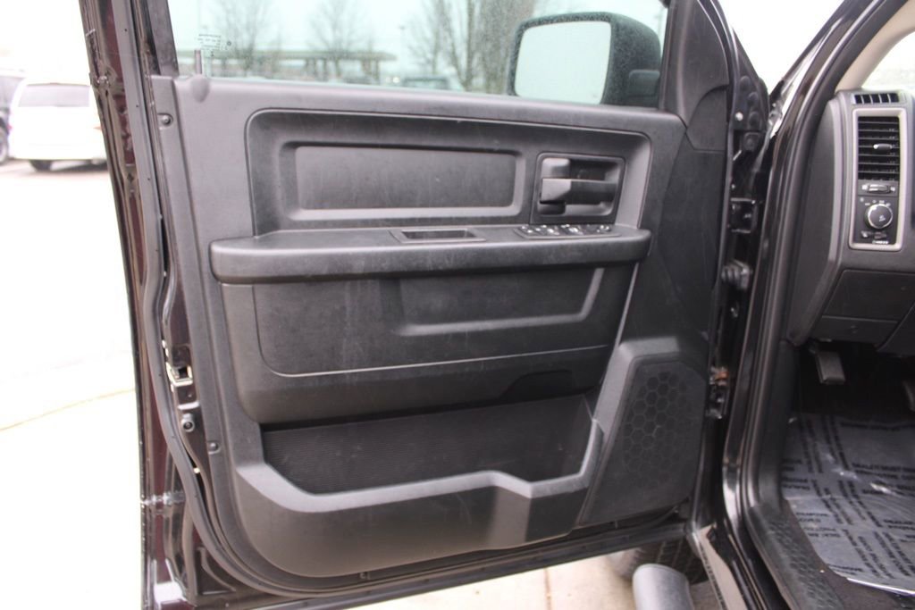 Used 2018 RAM 1500 Express w/ Black Ram 1500 Express Group image 18