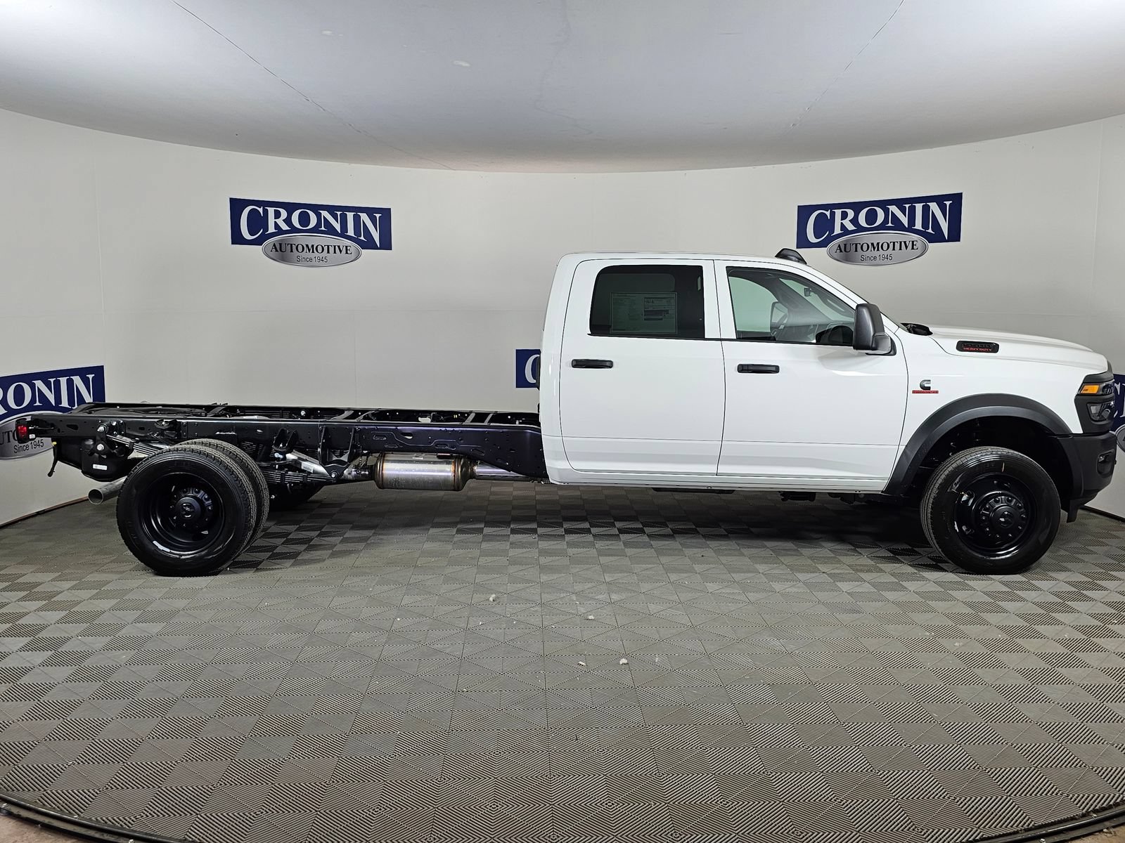 New 2026 RAM 5500 Tradesman AWD/4WD image 27