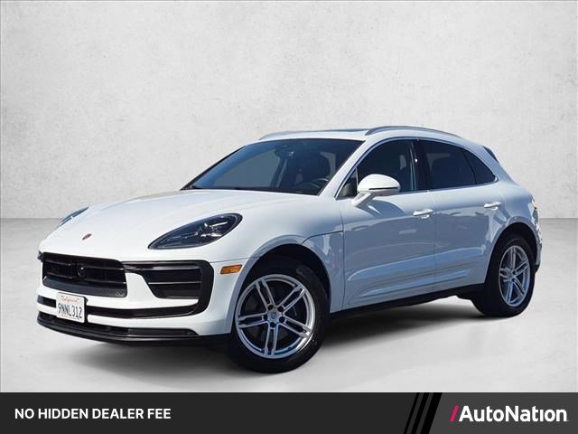 Used 2024 Porsche Macan AWD/4WD image 1