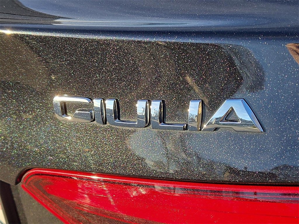 Used 2022 Alfa Romeo Giulia Veloce image 28