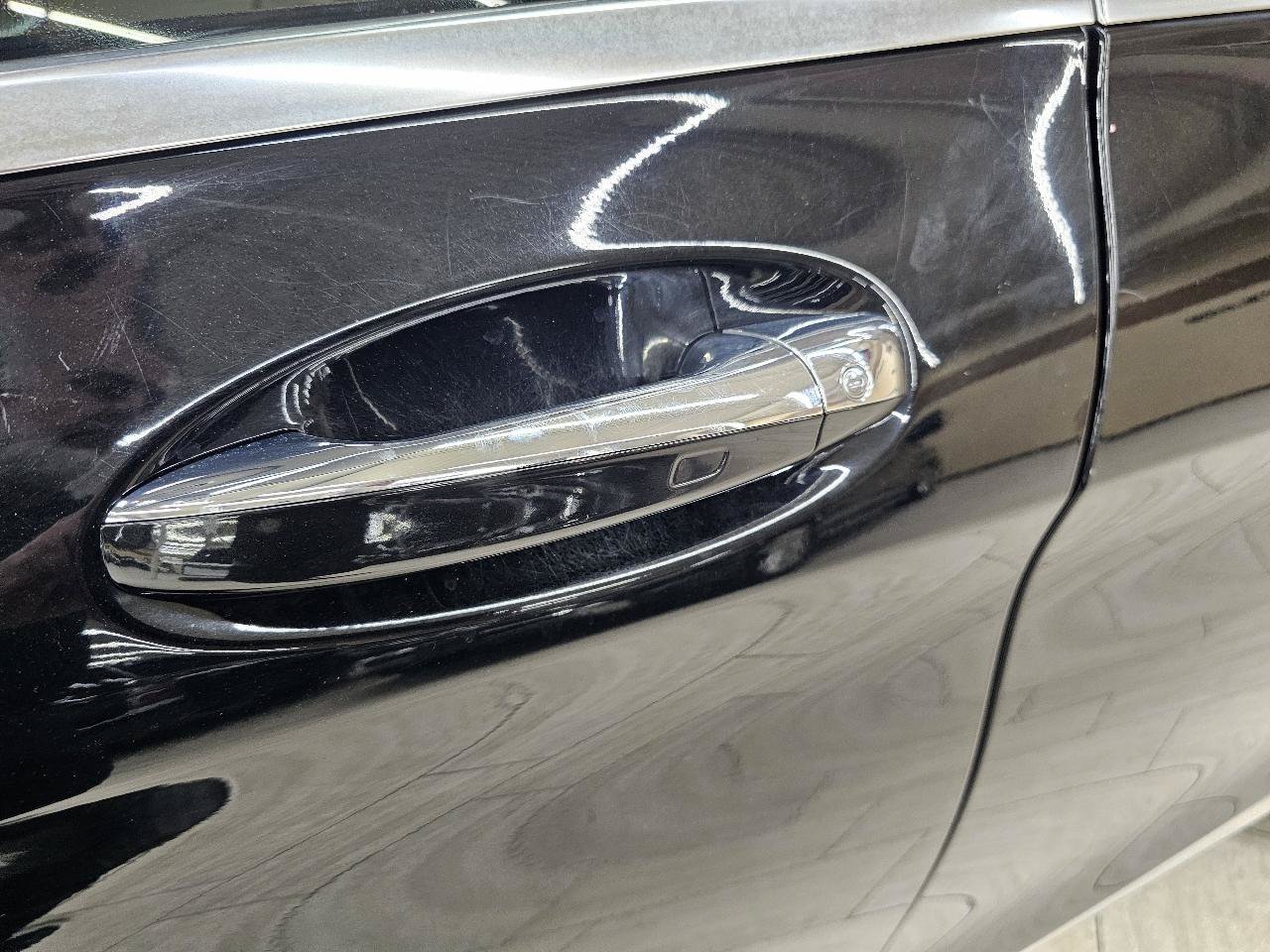 Used 2015 Mercedes-Benz C 300 4MATIC Sedan w/ Multimedia Package image 11