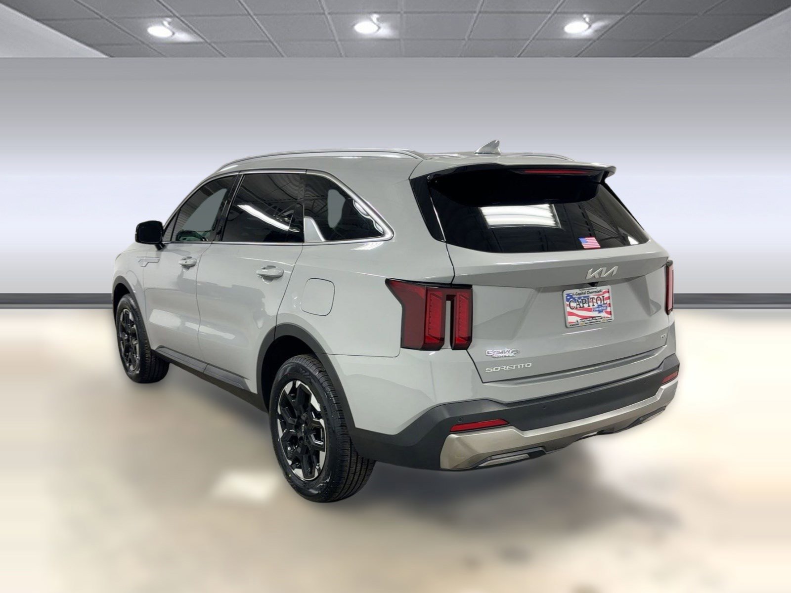 Used 2025 Kia Sorento S w/ Panoramic Sunroof Package image 3