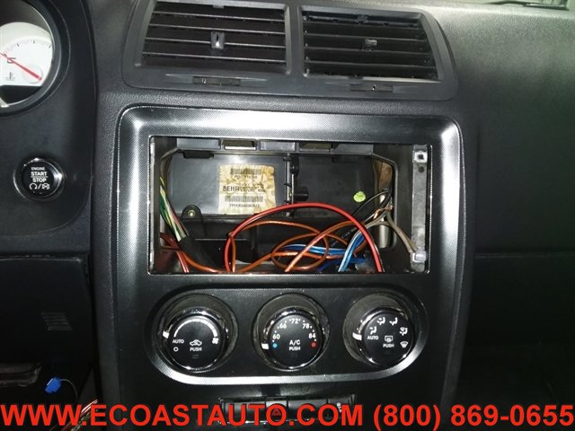 Used 2011 Dodge Challenger SE image 9