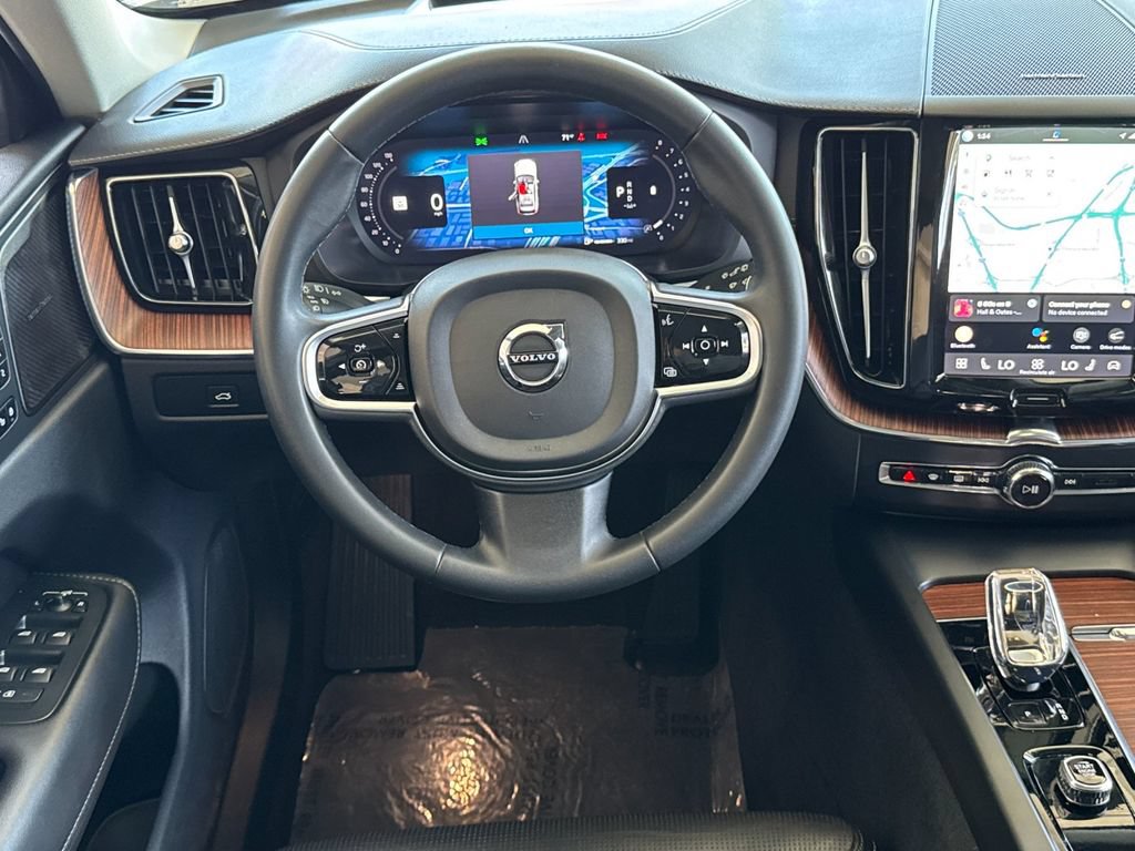 Certified 2023 Volvo XC60 B5 Ultimate AWD/4WD image 13