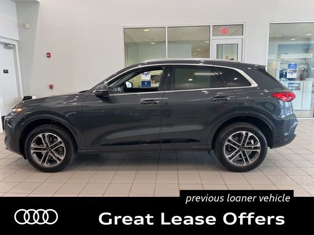 Used 2025 Audi Q5 Premium w/ Convenience Package AWD/4WD image 4