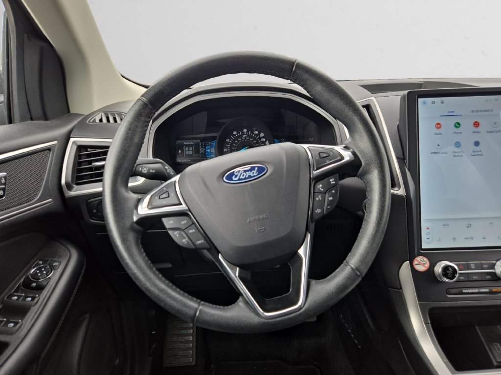 Used 2024 Ford Edge SEL AWD/4WD image 13