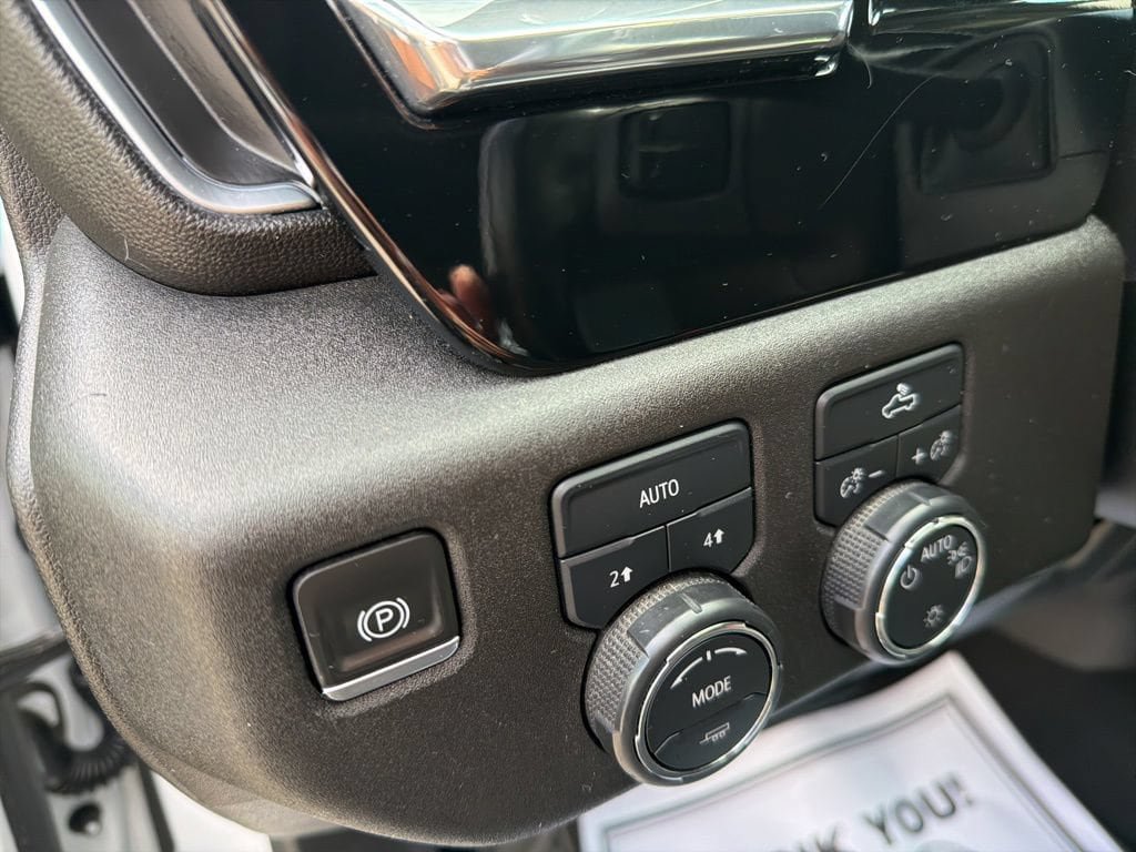 Used 2023 Chevrolet Silverado 1500 LT AWD/4WD image 13