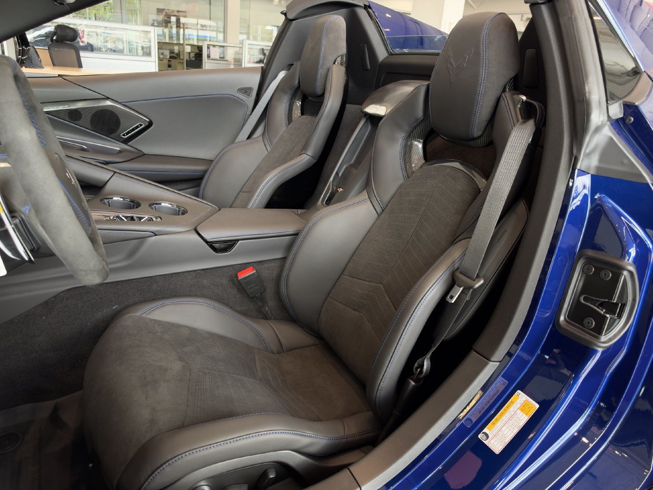 New 2027 Chevrolet Corvette Grand Sport w/ Stealth Interior Trim Package RWD image 22