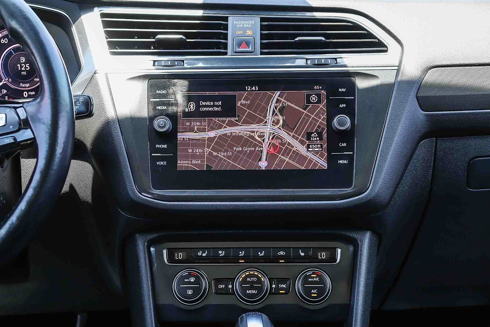Used 2018 Volkswagen Tiguan SEL Premium FWD image 13