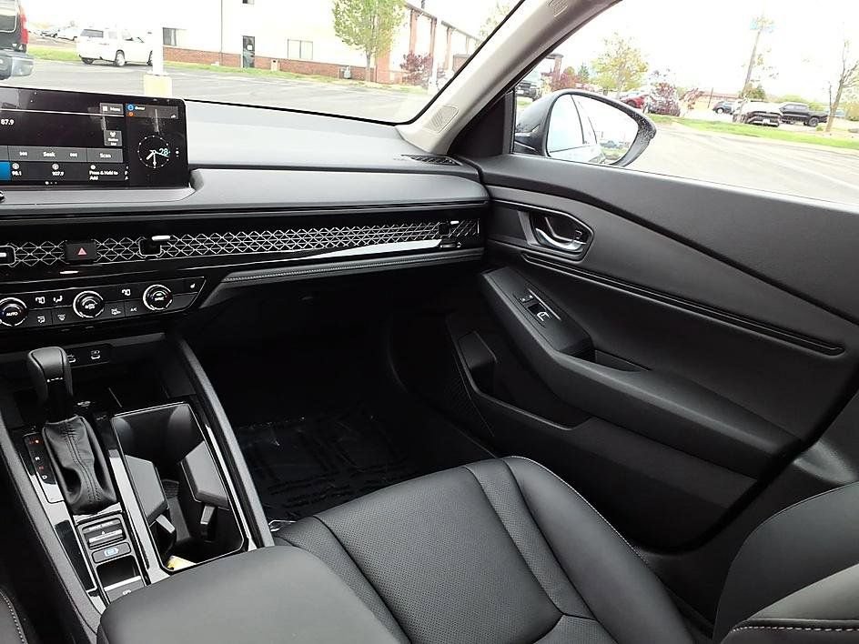 Certified 2025 Honda Accord EX-L image 22