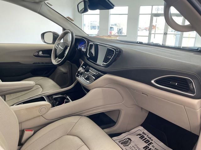 Used 2021 Chrysler Pacifica Limited w/ Premium & Safety Sphere Group AWD/4WD image 30