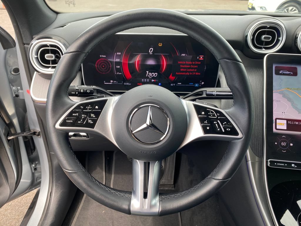Used 2025 Mercedes-Benz GLC 300 image 32