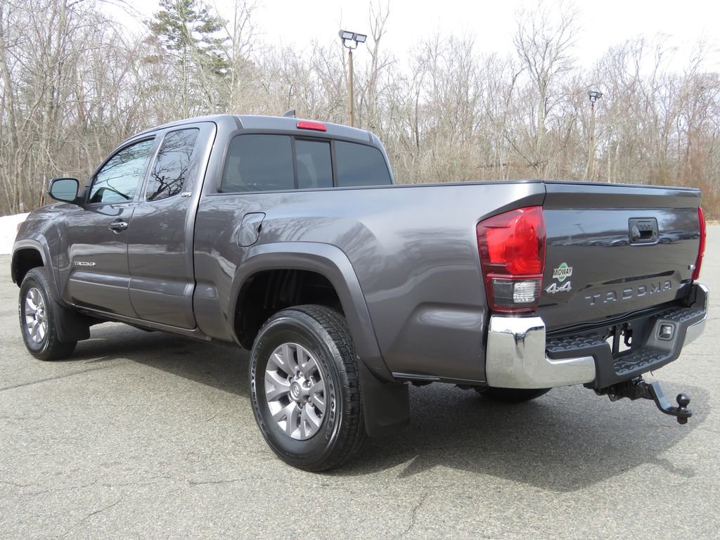 Used 2019 Toyota Tacoma SR5 AWD/4WD image 7