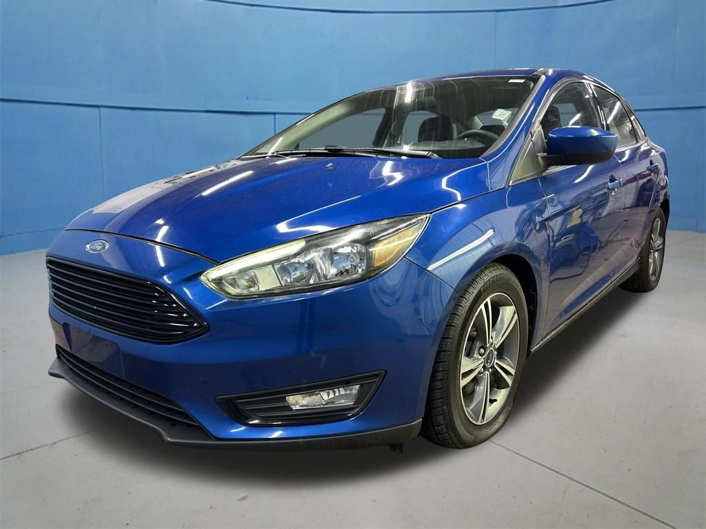 Used 2018 Ford Focus SE w/ SE Appearance Package image 5