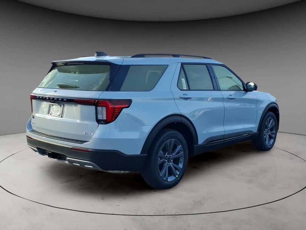 New 2026 Ford Explorer Active image 8
