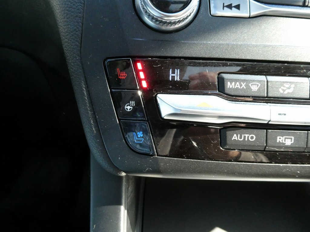 Used 2020 Ford Explorer Limited image 33