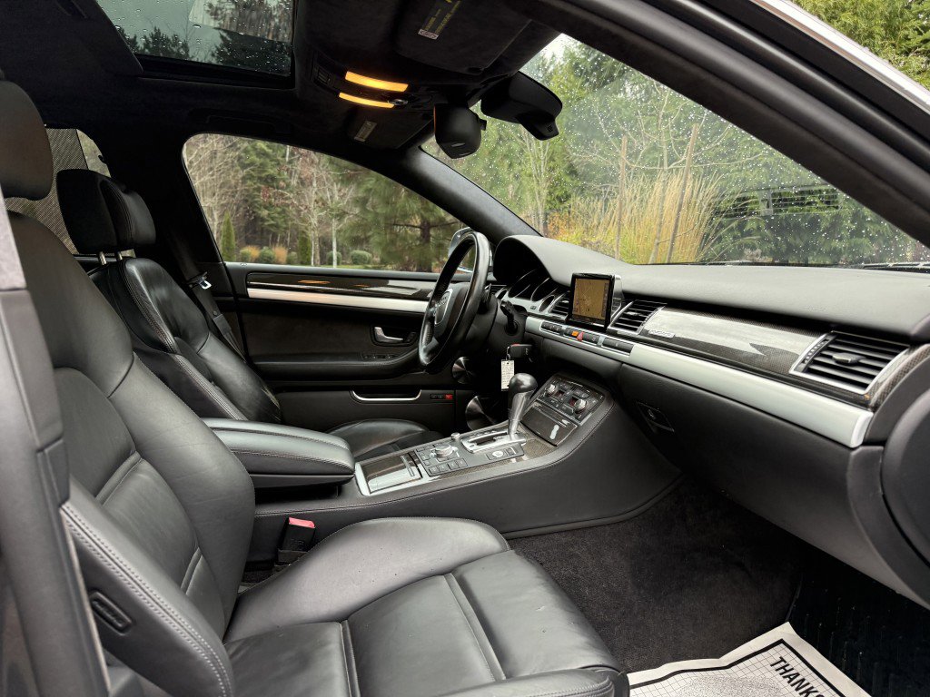 Used 2009 Audi S8 image 19