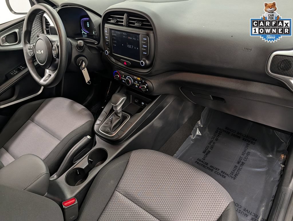 Certified 2025 Kia Soul LX FWD image 30