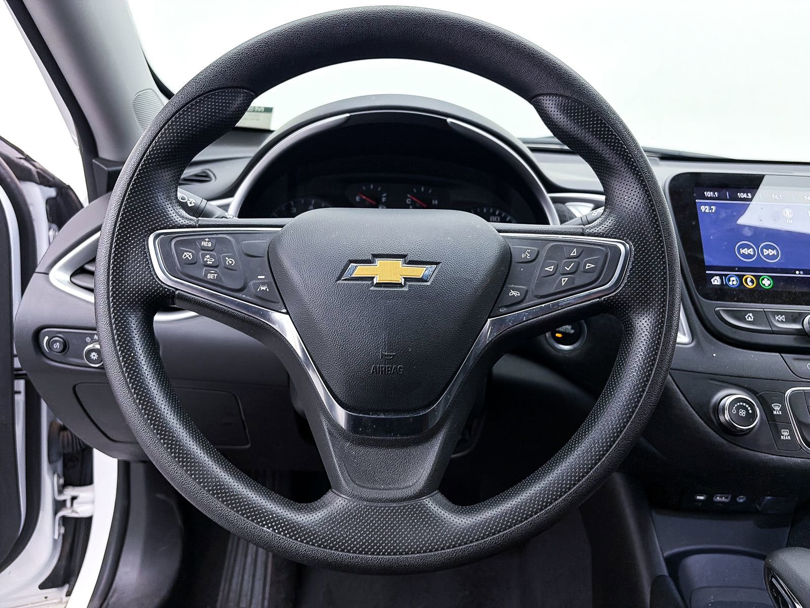 Used 2025 Chevrolet Malibu LS image 24