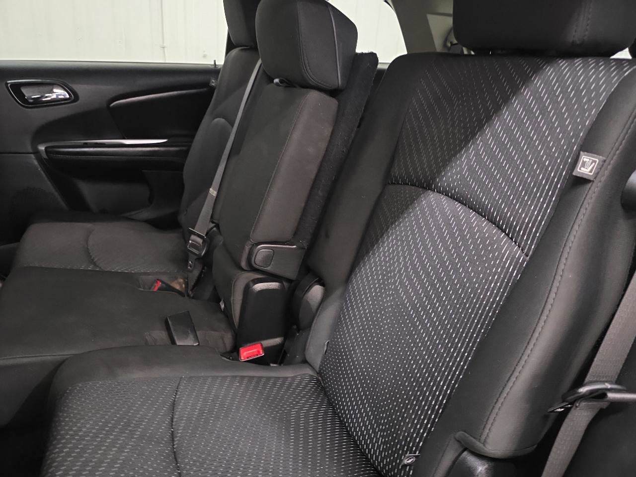 Used 2018 Dodge Journey SE FWD image 30