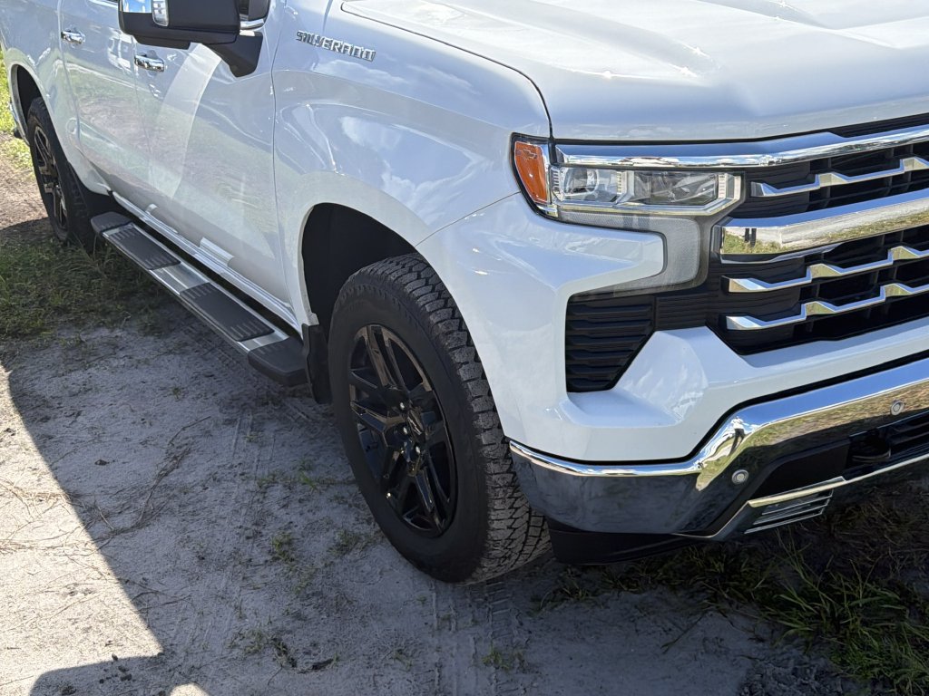 Used 2025 Chevrolet Silverado 1500 LTZ w/ Technology Package AWD/4WD image 3