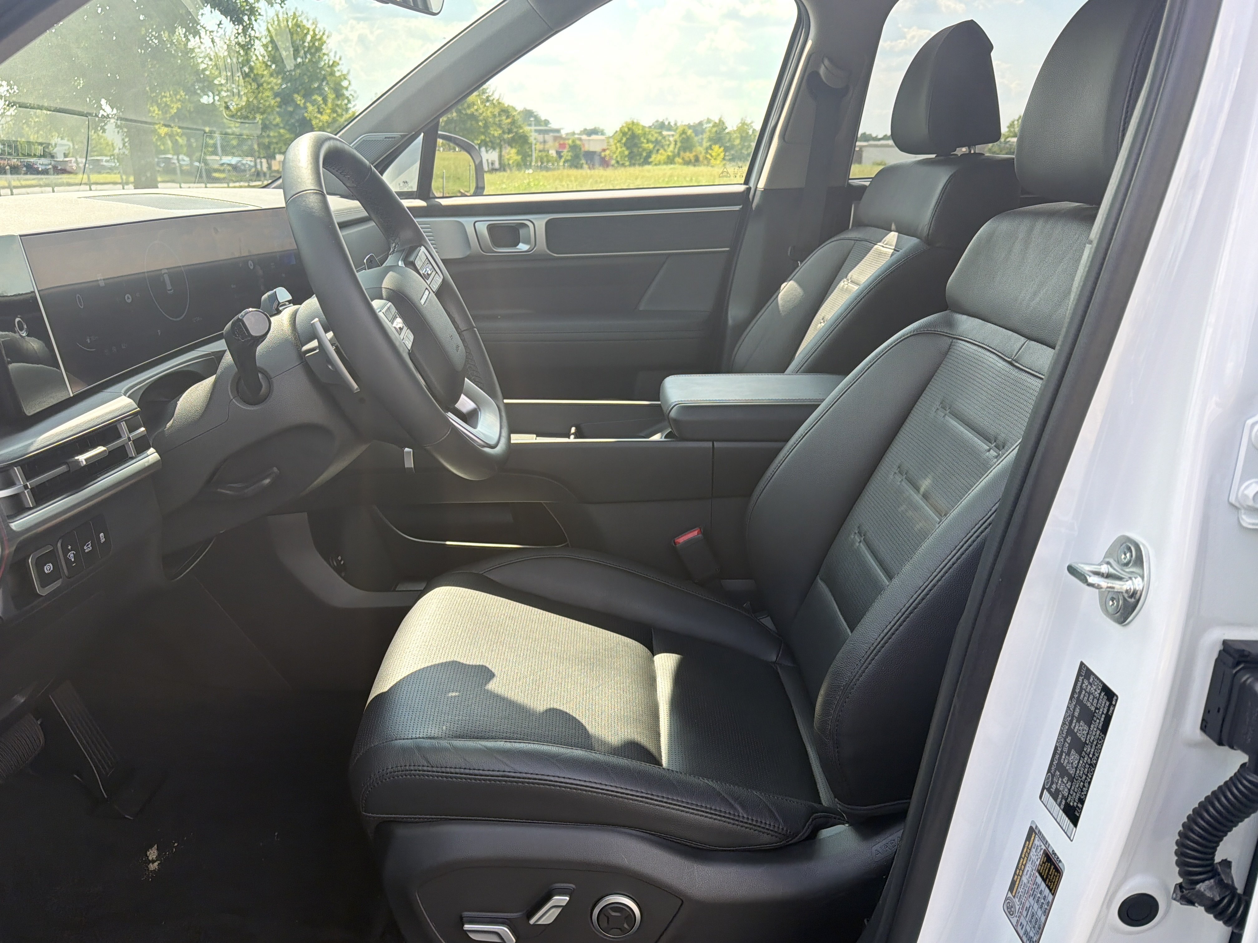 Used 2024 Hyundai Santa Fe Limited FWD image 24