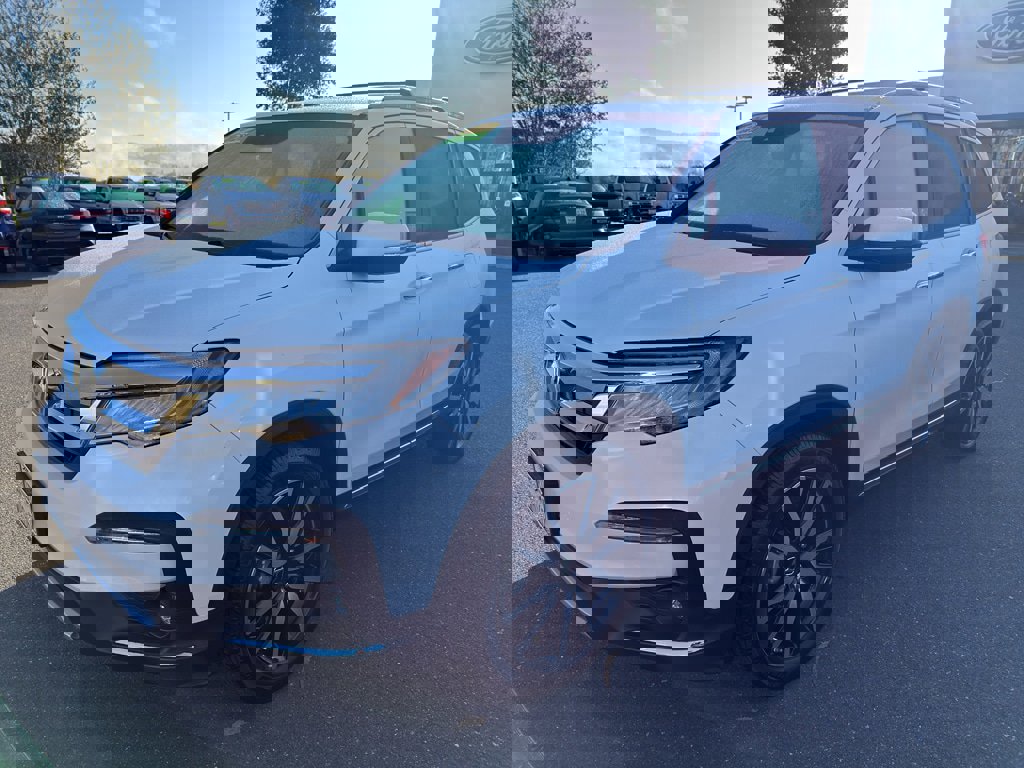 Used 2020 Honda Pilot Touring image 11