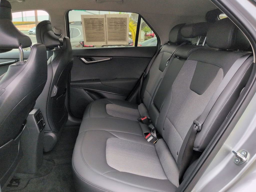 Certified 2025 Kia Niro Wind FWD image 26