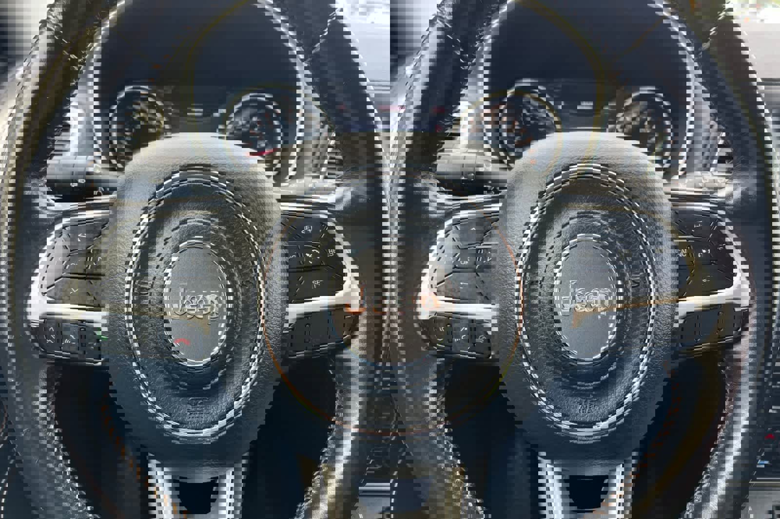 Used 2018 Jeep Compass Latitude w/ Popular Equipment Group image 25