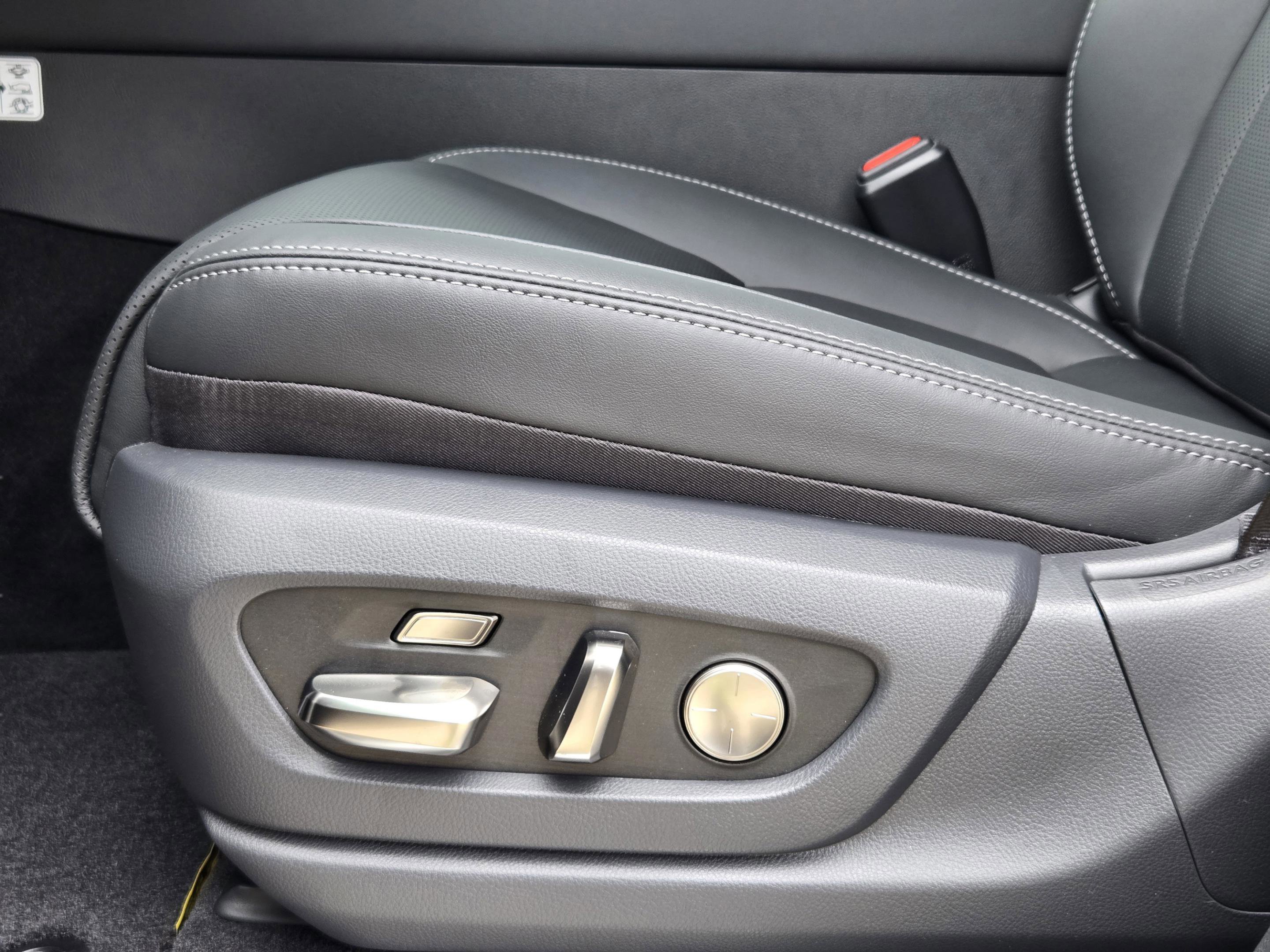 New 2026 Lexus LX 700h Luxury AWD/4WD image 14