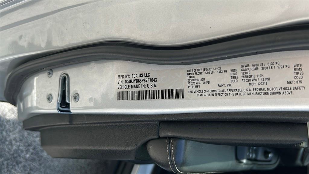 Used 2023 Jeep Grand Cherokee 4WD 4xe w/ Luxury Tech Group II image 57
