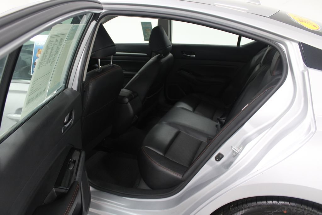 Used 2024 Nissan Altima 2.5 SR image 23