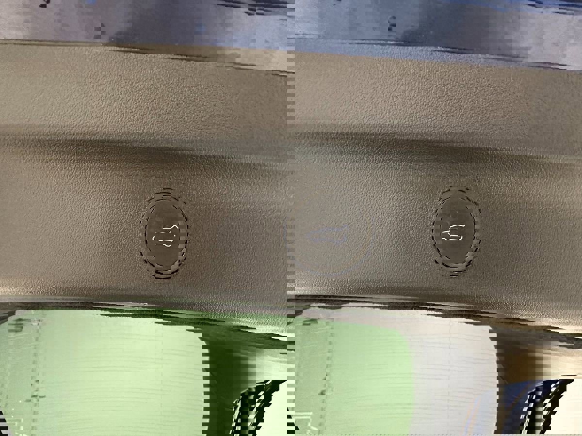 Used 2024 Tesla Model Y Long Range image 8