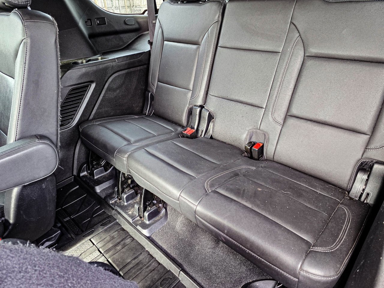 Used 2022 Chevrolet Tahoe LT w/ Luxury Package image 36