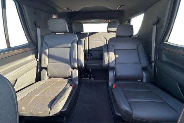 Used 2022 Chevrolet Tahoe High Country w/ Premium Package 2 image 15