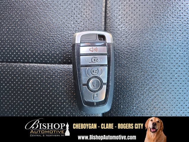 Used 2019 Ford Expedition Max XLT w/ Equipment Group 202A AWD/4WD image 14