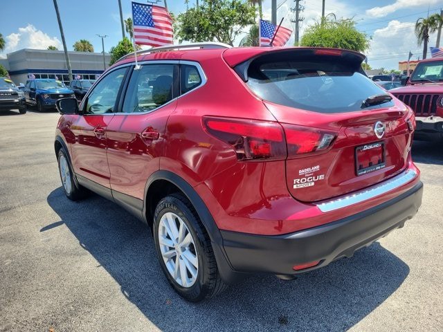 Used 2018 Nissan Rogue Sport SV w/ SV Technology Package FWD image 5
