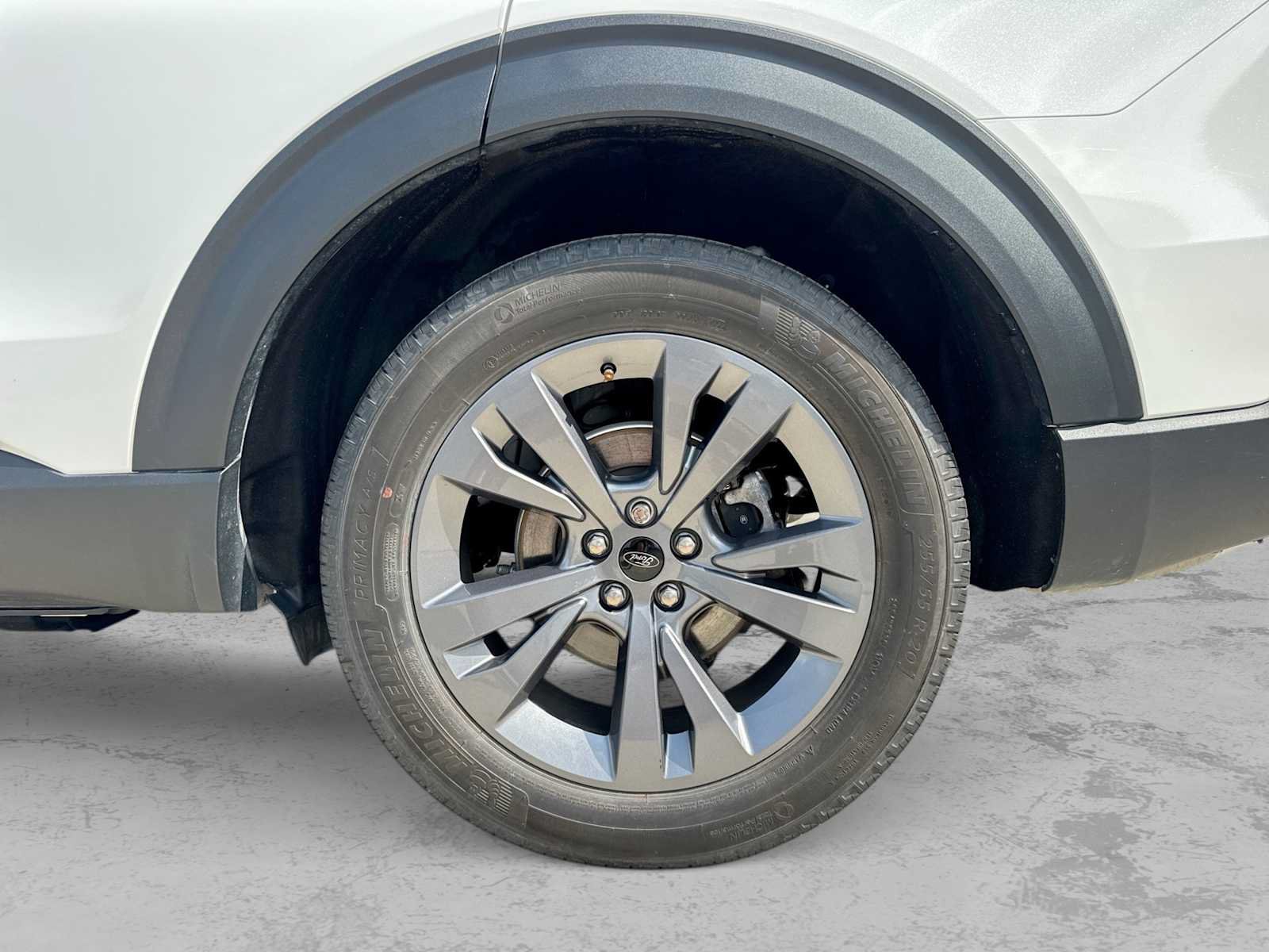 Used 2023 Ford Explorer XLT w/ Equipment Group 202A AWD/4WD image 13