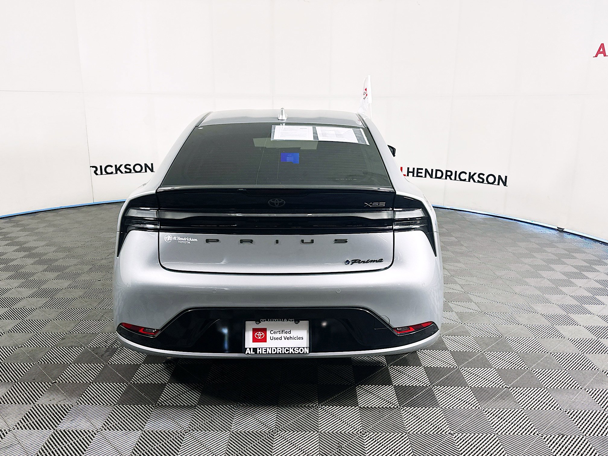 Used 2024 Toyota Prius Prime image 4