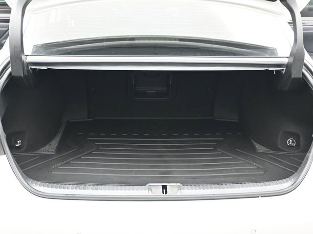 Used 2021 Lexus ES 300h w/ Accessory Package image 34