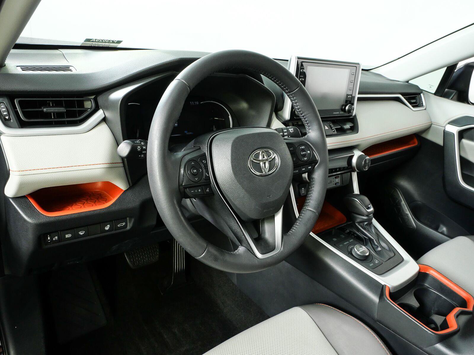 Used 2019 Toyota RAV4 Adventure w/ Cold Weather Package AWD/4WD image 4