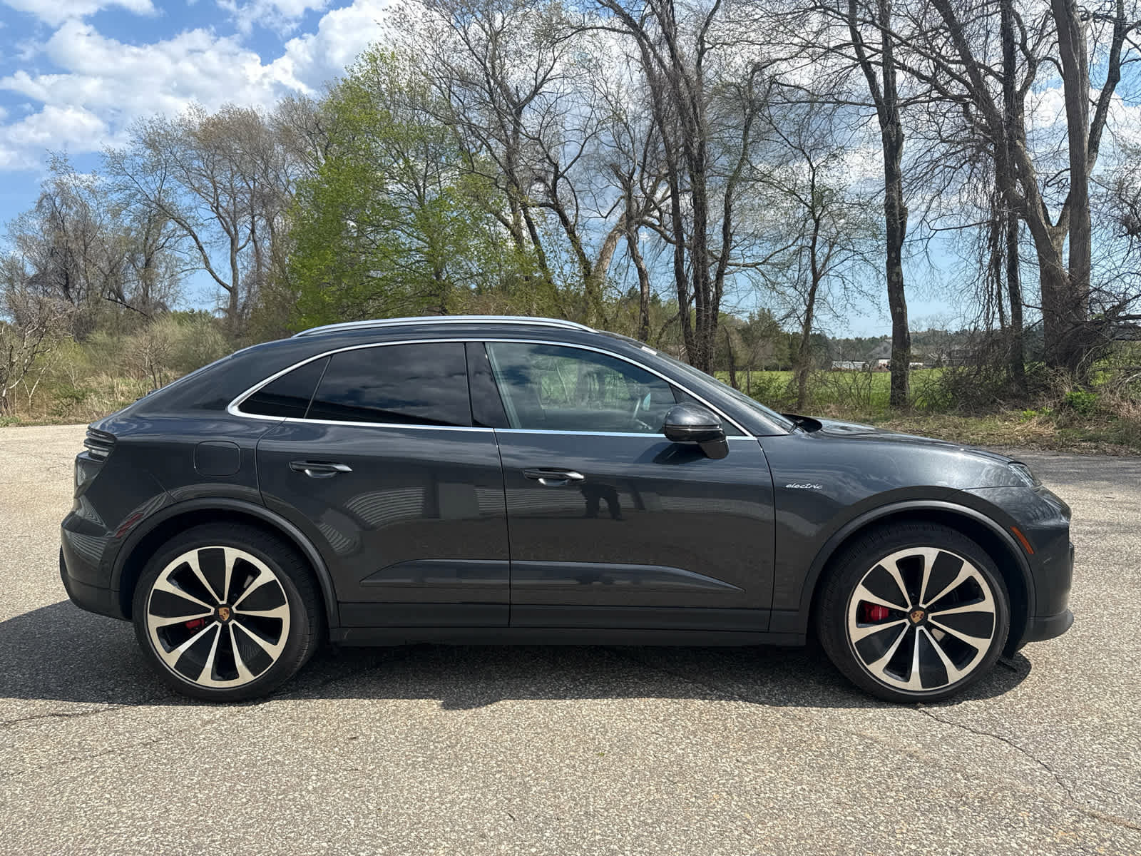 Used 2025 Porsche Macan 4S Electric AWD/4WD image 11