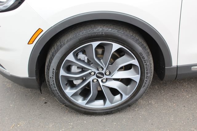 Certified 2023 Lincoln Nautilus Reserve AWD/4WD image 12