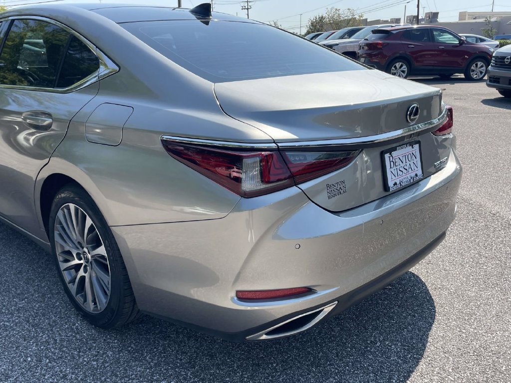 Used 2019 Lexus ES 350 w/ Accessory Package 2 FWD image 12